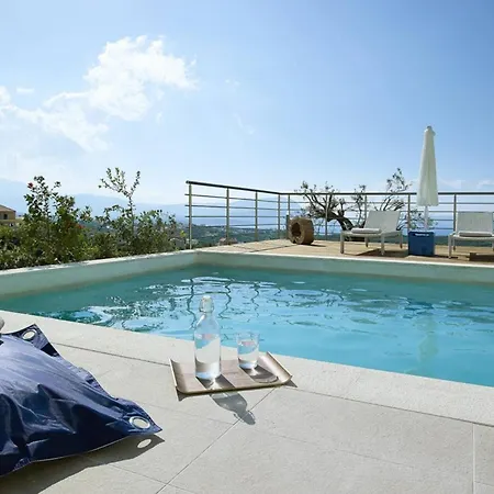 Adeste Villas